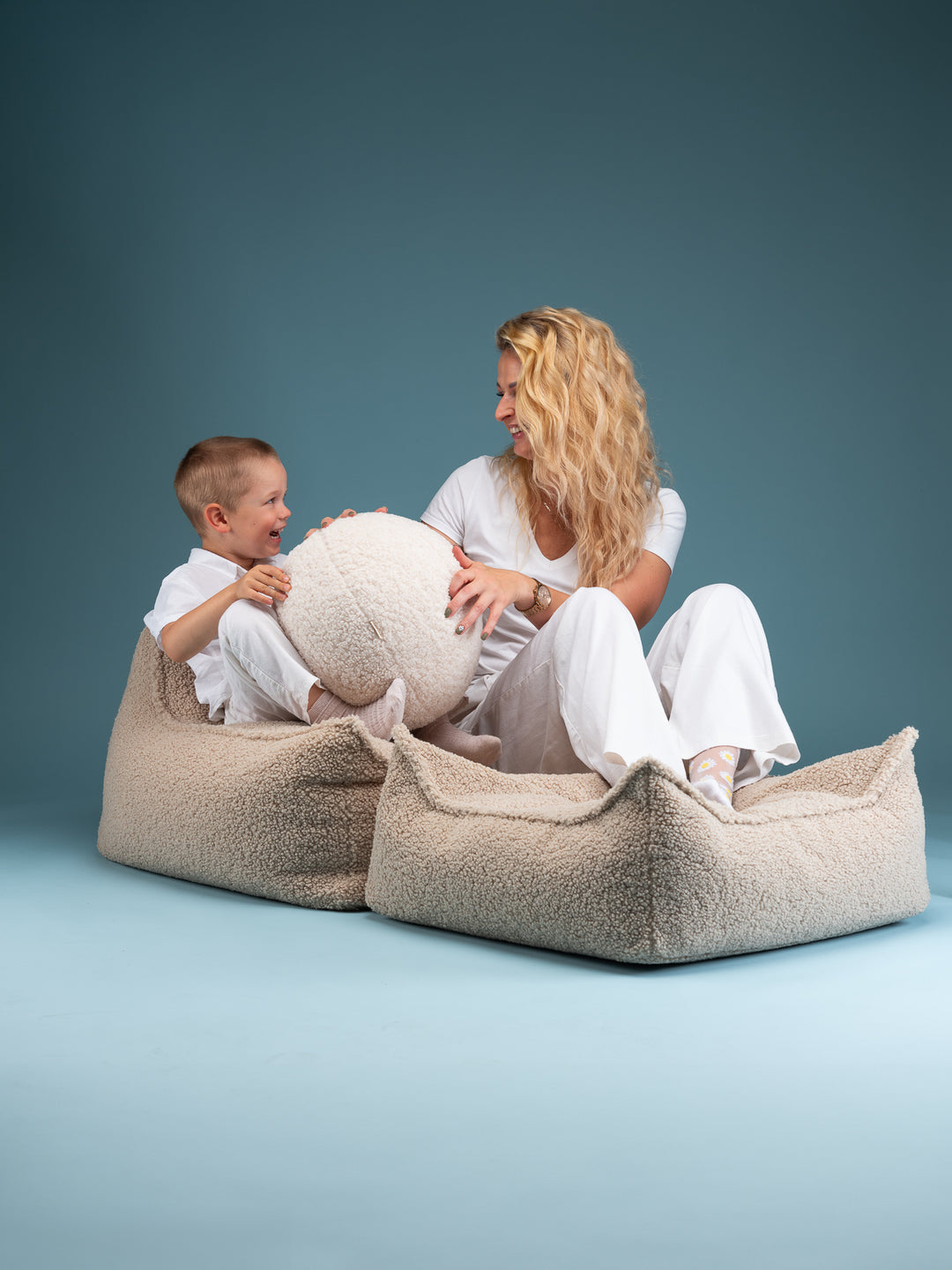 Wigiwama Beanbag Chair and Square Ottoman Set