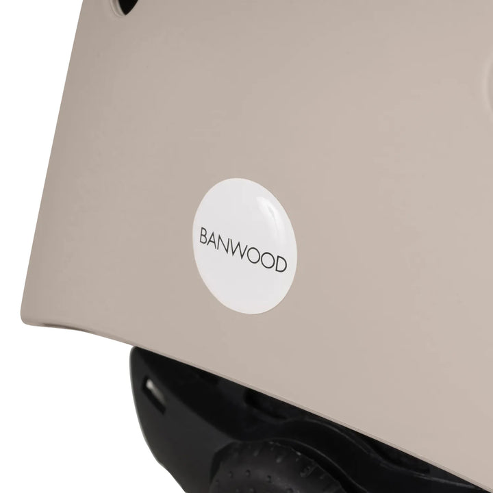 Back view of helmet showing BANWOOD branding logo Banwood