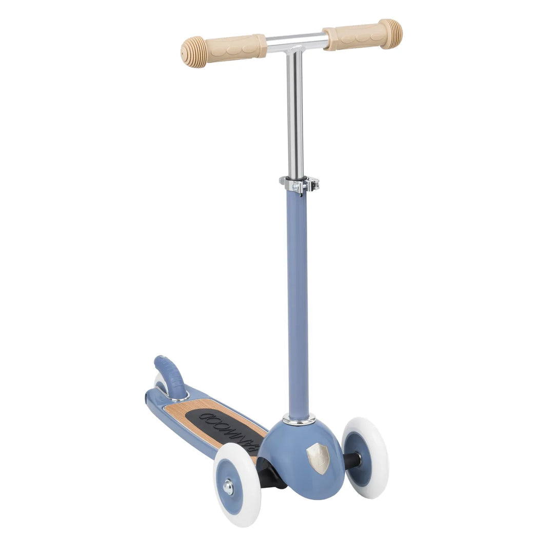 Underneath view of Banwood scooter showing three-wheel base and stem