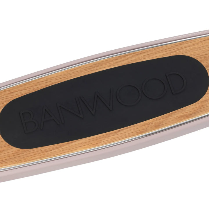 Oak deck detail with embossed Banwood logo on scooter