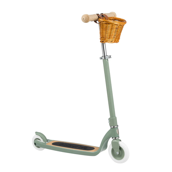 Banwood scooter three-quarter view with wicker basket attachment