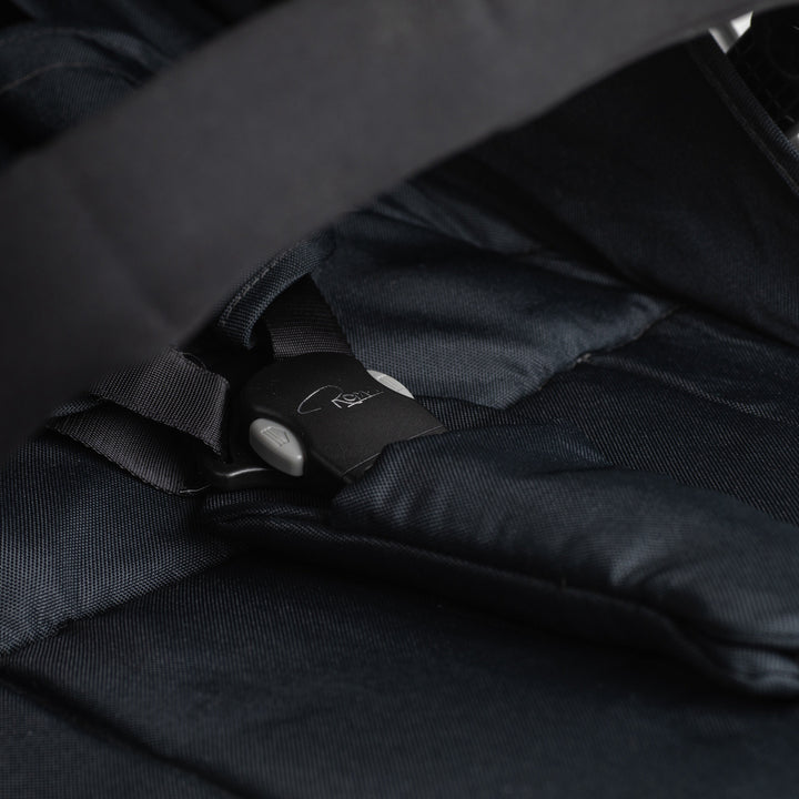 Roma Capsule³ Jet Black harness and seat fabric close-up