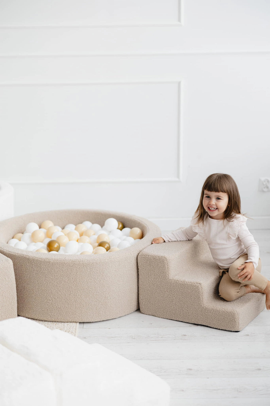 Monio for Kids Cream Boucle Round Ball Pit