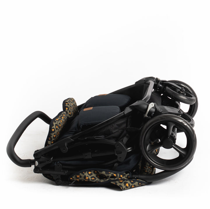 Roma Gemini 2 Base, folded on floor