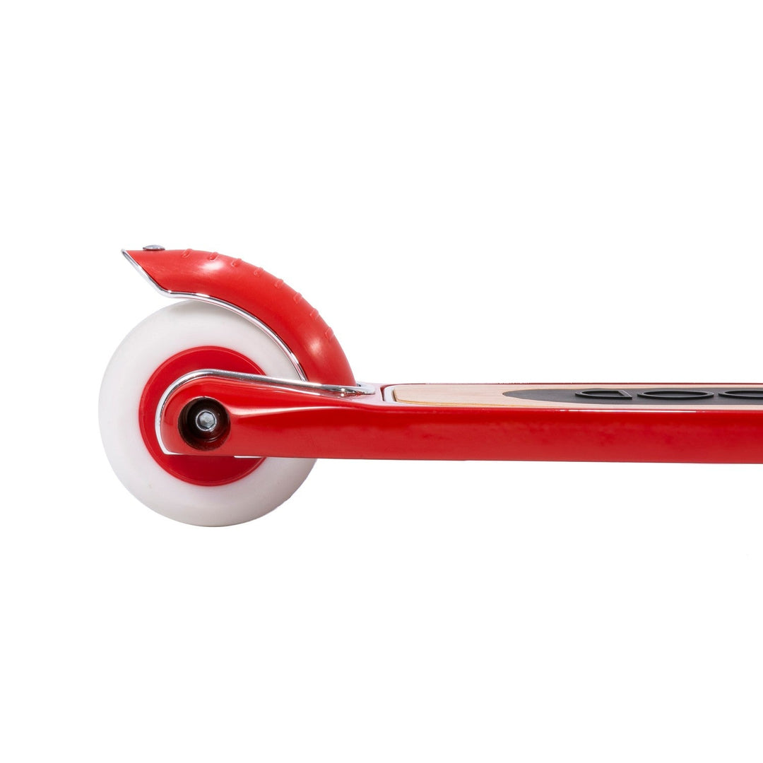 Front wheel and brake lever detail on Banwood scooter, close-up side angle