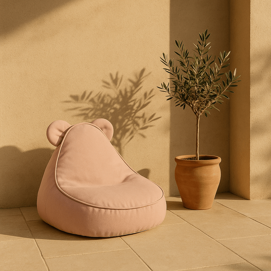 MeowBaby Outzy Teddy Sako Bag — colourway and shape overview graphic